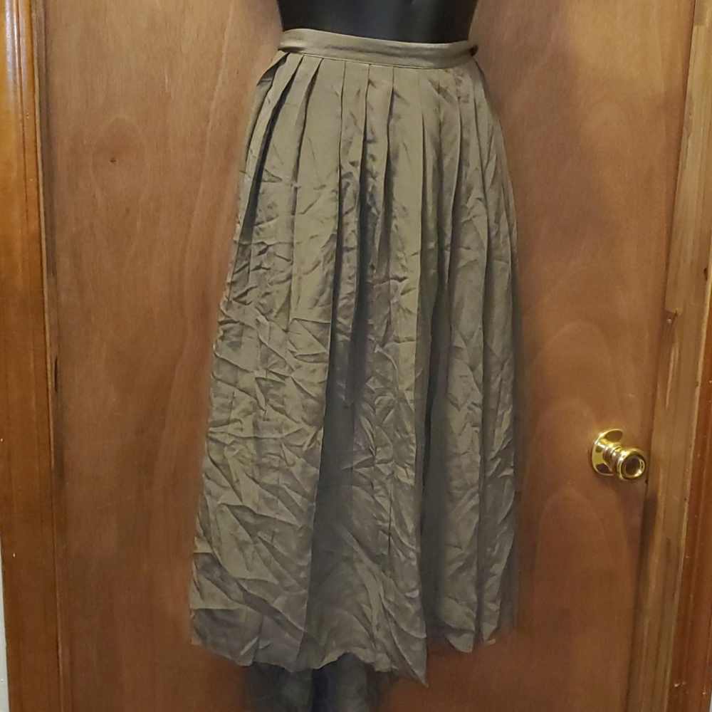 Imperial Fashion 100% silk accordion skirt